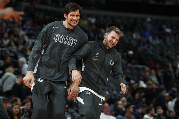 TANDEM DONČIĆ - MARJANOVIĆ SAGOREO MREŽICE: Sjajni Smailagić oduševio košarkaškom inteligencijom!