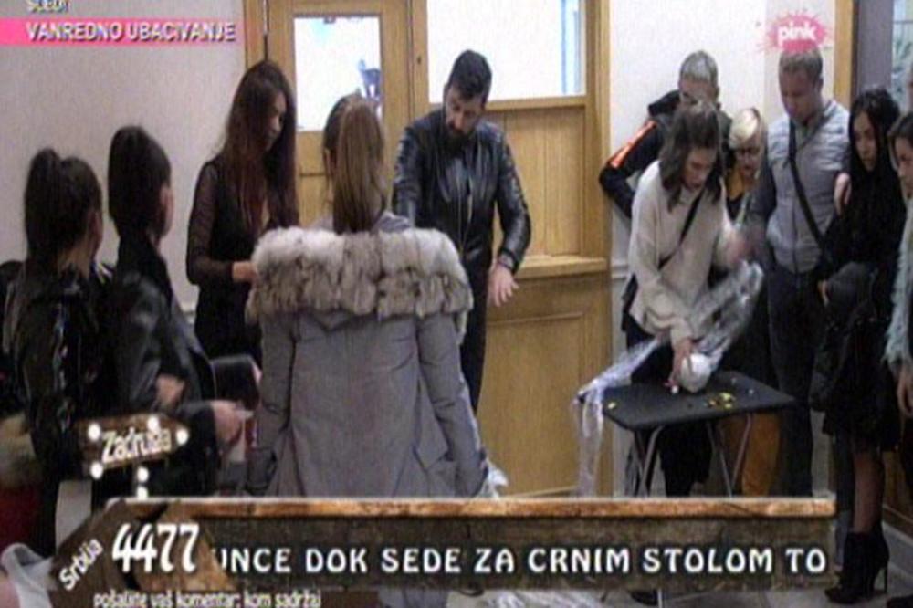 ZA NJU JE KRAJ! Ćerka Jasne Šekarić u SUZAMA napustila ZADRUGU