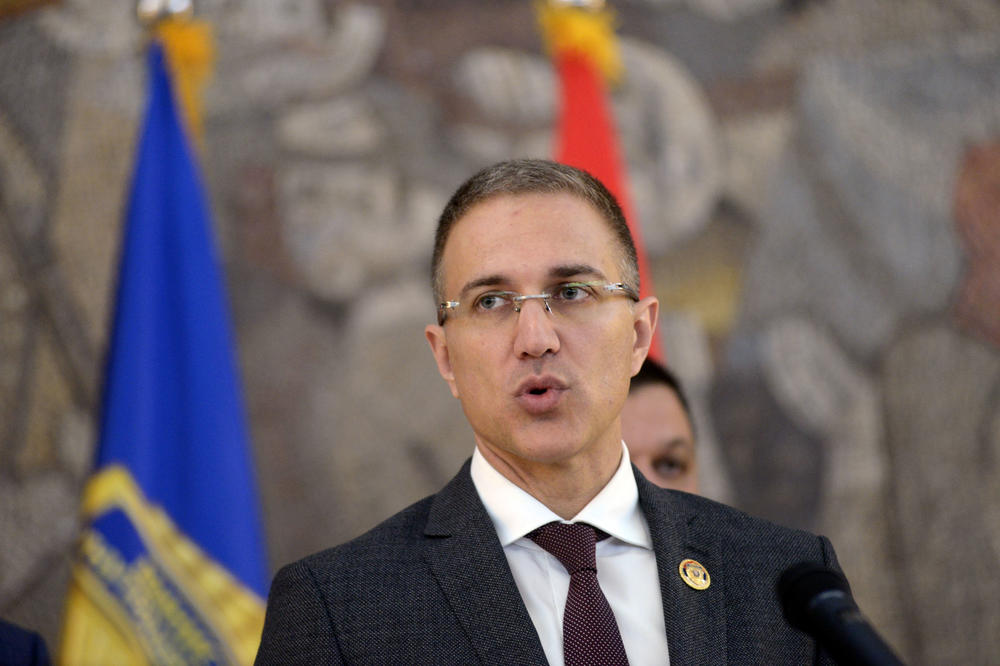 ZA MONIKOM I MONSTRUMOM TRAGA 600 LJUDI: Stefanović kaže da je pronalazak devojčice prioritet!