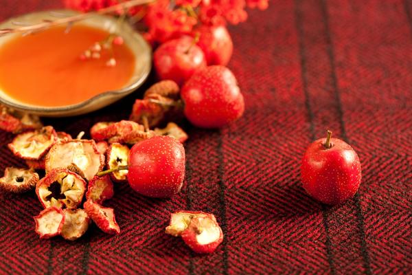 OVA BILJKA JE SPAS ZA OSLABLJENO SRCE: Sami napravite KAPI, SIRUP I TINKTURU koji regulišnu krvni pritisak!