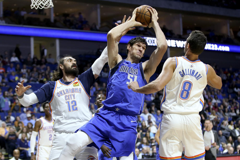 MAZIO PRASIĆE I PUCAO: Bobi Marjanović pravio šou na vašaru!