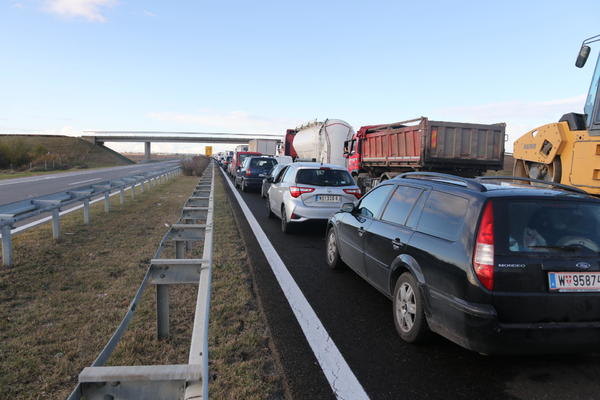 DROBNJAK: ''Vožnja ispod 110 kilometra na sat preticajnom trakom nebezbedna, to zakonom zabraniti''