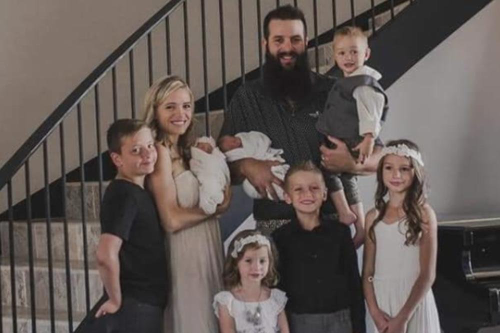 ŽENU I NJENO ČETVORO DECE SPALILI U AUTOMOBILU: Još DEVETORO MALIŠANA nestalo! Ovo je najgori zločin KARTELA do sad