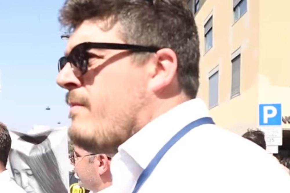 VOĐA NAVIJAČA PROTERAN SA TRIBINE: Zabranjen mu je ulaz na stadion do 2030!