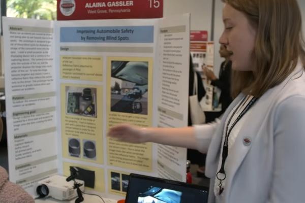 MALOLETNA DEVOJČICA SVOJIM IZUMOM ODUŠEVILA SVET: Zbog ovoga vozači neće imati problema!