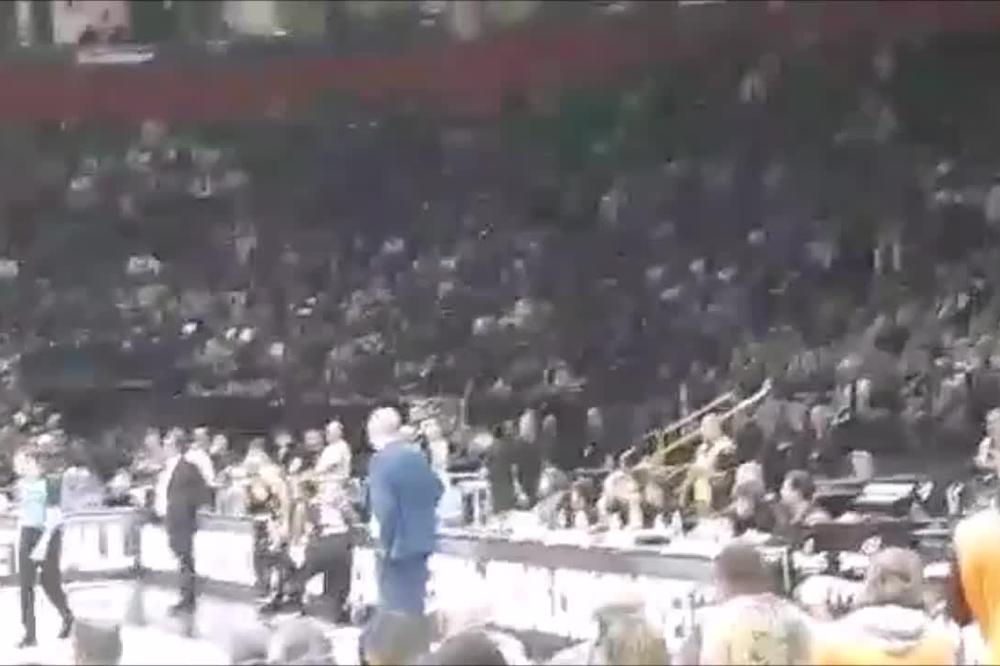 GROBARI SU 5 MINUTA ĆUTALI: A onda su zagrmeli iz sveg glasa omiljenu pesmu ubijenog Kiće Markovića!