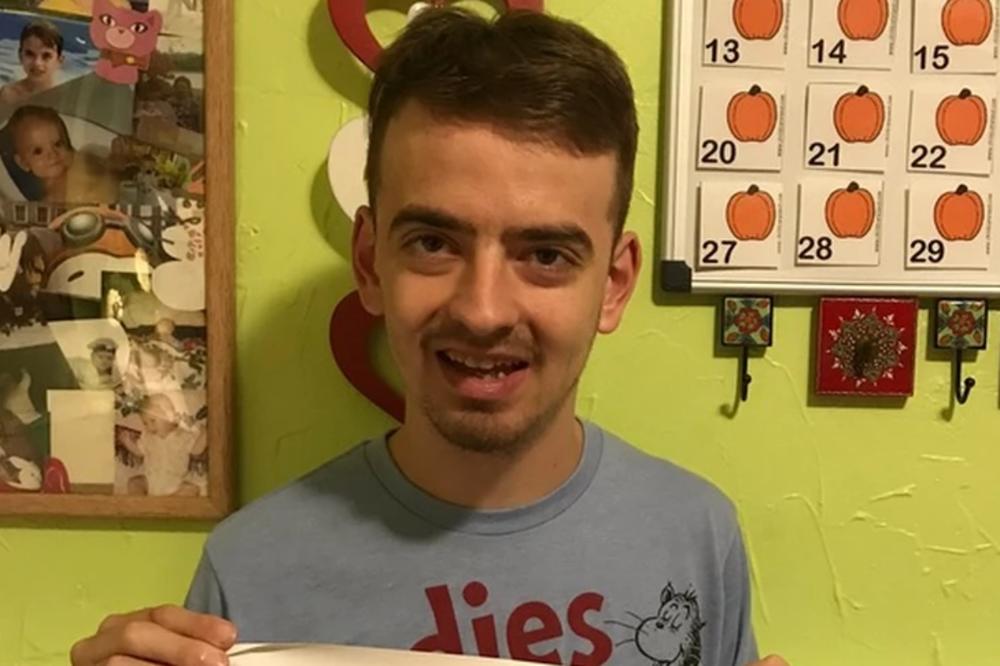 ON JE PROGOVORIO SA 21 GODINU: Prve reči koje je izgovorio, teraju suze na oči!