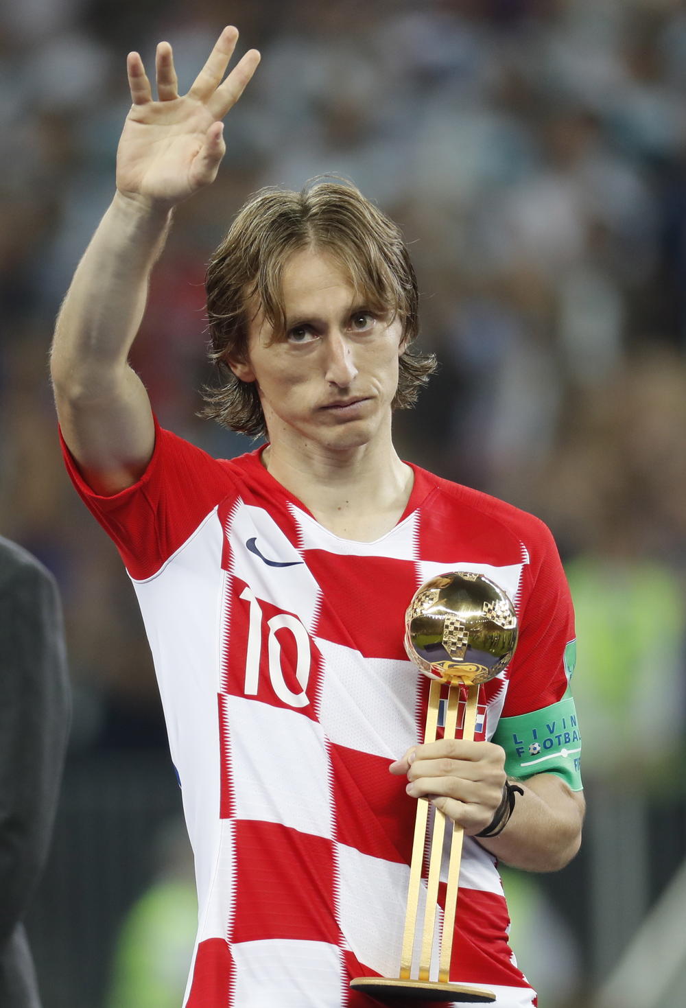 Luka Modrić sa nagradom za najboljeg igrača Mundijala