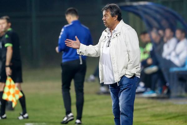 KOSANOVIĆ DOŠAO NA TRENING I OSTAO ZATEČEN PRIZOROM: Radnički zbog toga traži odlaganje utakmice Superlige!