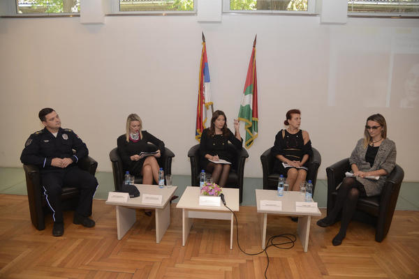 TRIBINA STOP NASILJU U PORODICI: Nulta tolerancija za nasilje (VIDEO)