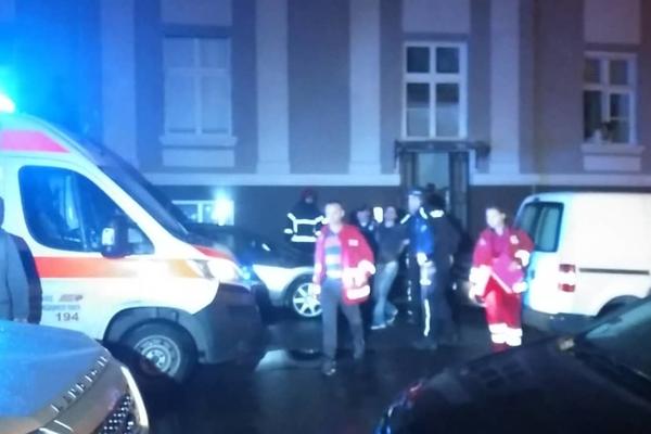 POLICIJA GA VEZALA I UGURALA U KOLA, KOMŠIJE OTKRILE SVE! Epilog priče o mladiću koji je pokušao da se ubije