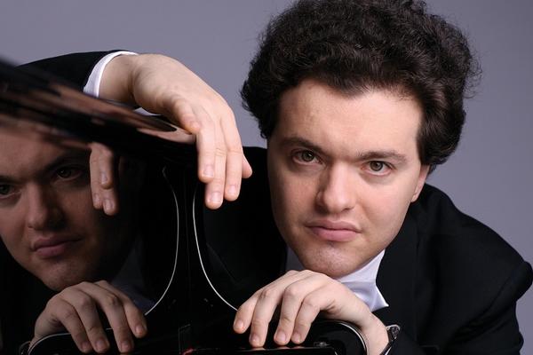 Jevgenij Kisin na Kolarcu 11. novembra