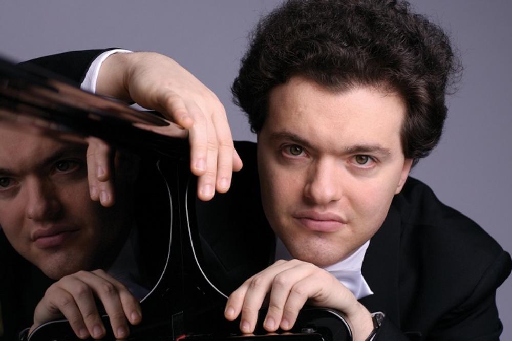 Jevgenij Kisin na Kolarcu 11. novembra