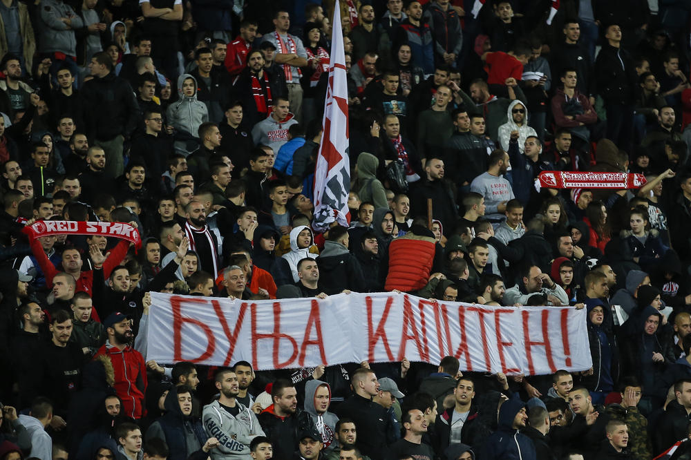 VELIKE EMOCIJE: Porodica pokojnog Bunje došla na Marakanu, a potom je Deki Stanković poveo navijanje u njegovu čast