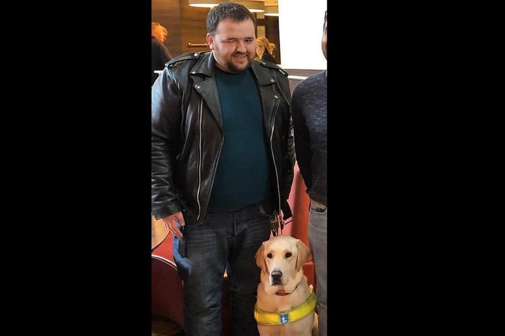 SLEPOG ČOVEKA NAPALI AKTIVISTI ZA PRAVA ŽIVOTINJA: Nije mogao da veruje da nekoga nije sramota da OVO IZGOVORI!