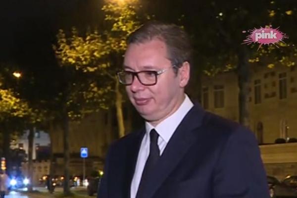 IZNENAĐEN SAM ŠTO ALBANCI NISU TU, ALI I TO JE PORUKA! Vučić se obraća iz Ženeve!