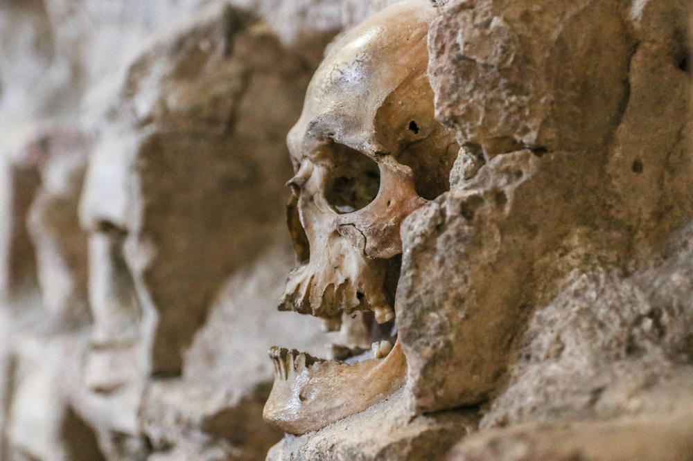 PRONAĐEN OKOVANI SKELET: Naučnici ovo otkriće smatraju dokazom ropstva u rimskoj Britaniji VIDEO