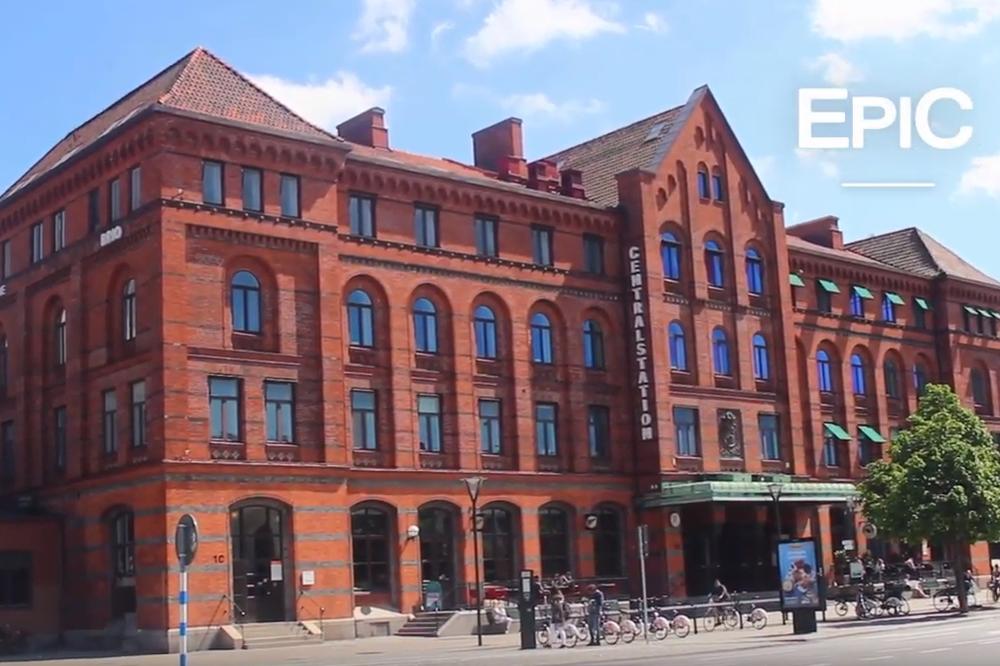 DETALJI STRAŠNE PUCNJAVE: Ubijen dečak (15) u piceriji, drugi teško ranjen! Ubice pobegle na biciklama!