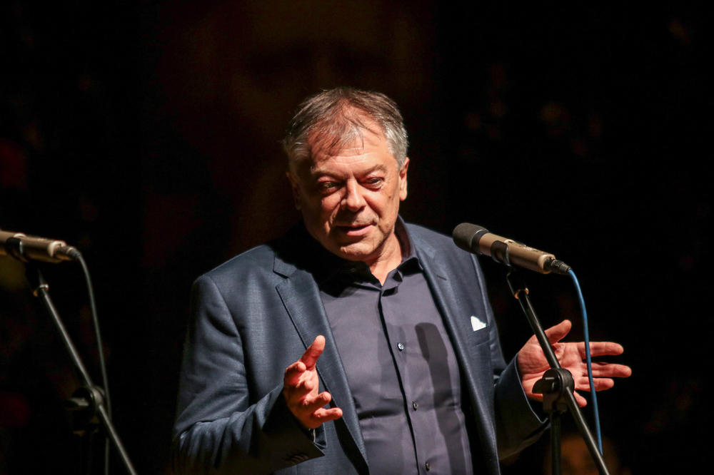 Bezobrazluk Tončeva: Usred pandemije napravio sinu SVADBU, obezbeđenje blokiralo put do restorana