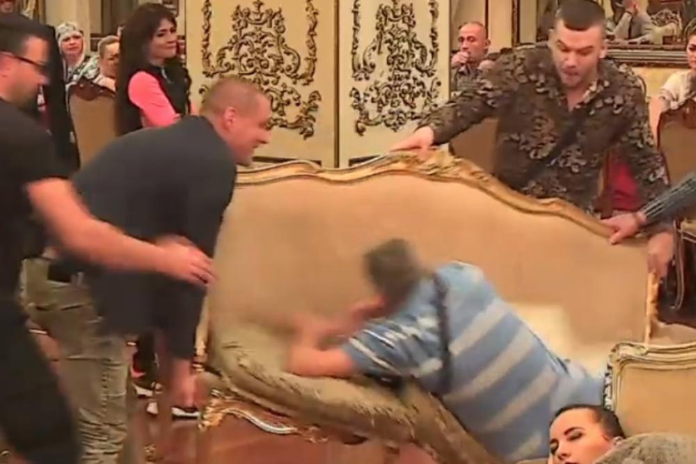 USKORO I SMRT GLEDAMO U RIJALITIJU? Milojku pozlilo, ostali mu lupaju JAJA O GLAVU i TUKU! Ubiće ČOVEKA PRED NAMA