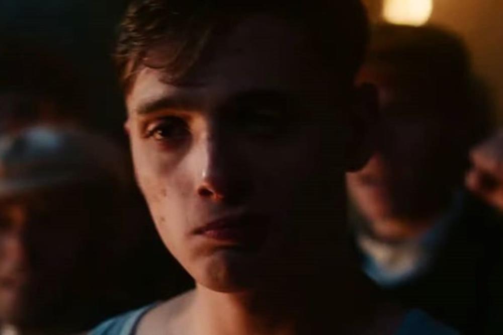 CELA SRBIJA PRIČA O INTIMNOJ SCENI SINA DRAGANA BJELOGRLIĆA: Aleksej (19) u VRELOJ AKCIJI sa koleginicom (49)!