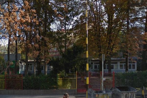 OTKRIVEN UZROK TROVANJA DECE U TRSTENIKU! Sumnja se na OPASNU STVAR, čekaju se zvanični rezultati!