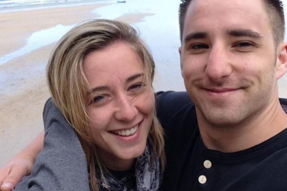 KOMŠIJE MISLE DA NISU NORMALNI: Kada vide šta ova porodica drži u stanu, SVI PRETRNU (FOTO)