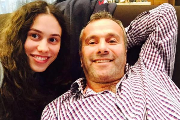 PRAVA ISTINA O ODNOSU DEJANA SAVIĆEVIĆA I NJEGOVE ĆERKE: Tamara ne podnosi maćehu, ne pričaju GODINAMA