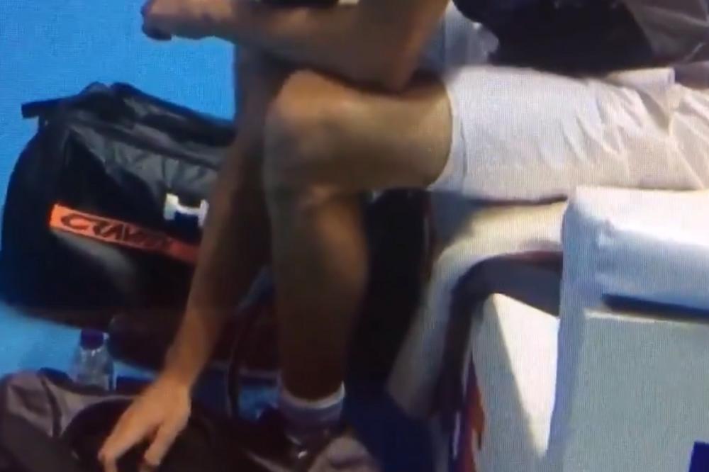 ZVEREV KORISTIO TELEFON USRED MEČA? On se branio rekavši da je to flaša! Pogledajte, pa procenite!