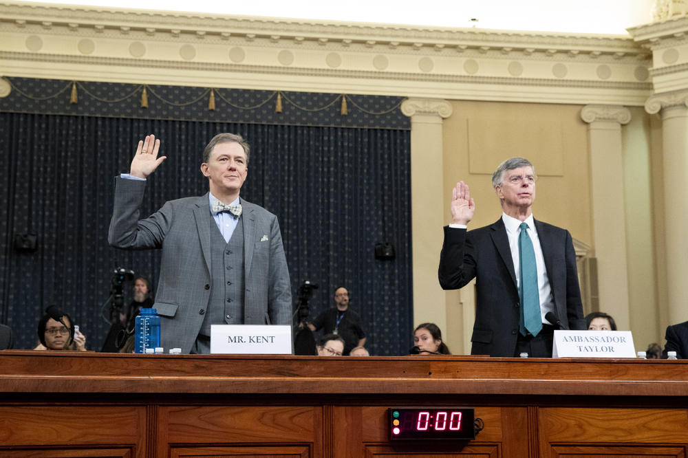 POZIV KOJI BI MOGAO DA SRUŠI TRAMPA: Na saslušanju o OPOZIVU ambasador otkrio šta im je predsednik tražio!