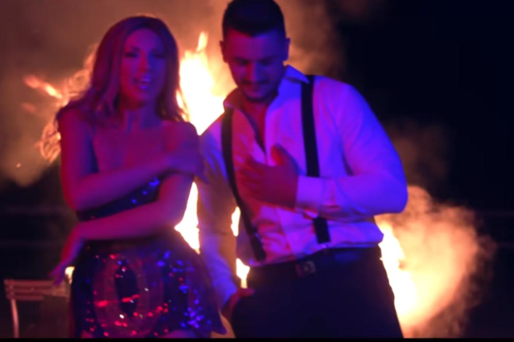 NAŠ PEVAČ OD SEBE PRAVI ŽIVOG APOLONA: Biće sav u mišićima, oba pola će želeti da mu rade BEZOBRAZNE stvari!