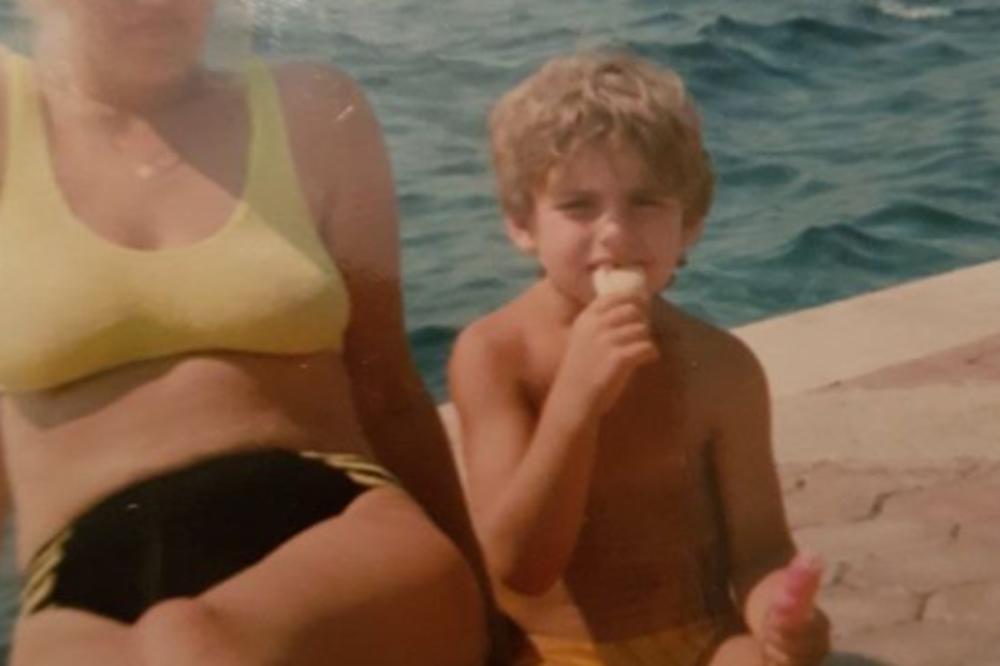 DA LI PREPOZNAJETE PLAVUŠANA SA SLIKE? Ovog našeg popularnog pevača danas svi upoređuju sa TURSKIM GLUMCIMA (FOTO)