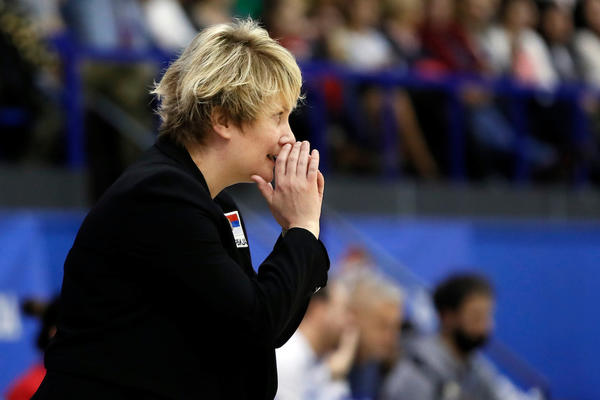 Klub Marine Maljković donirao Srbiji 300.000 zaštitnih maski!