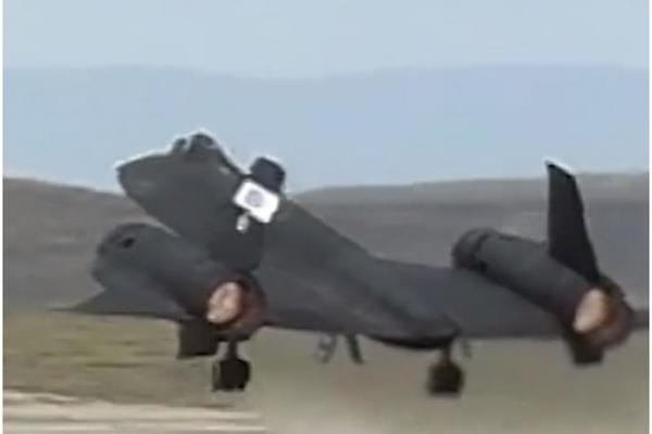 AVION KOJI 55 GODINA NIJE NADMAŠEN: Ovo je moćno oružje SAD kojem ništa nije ravno! (VIDEO)