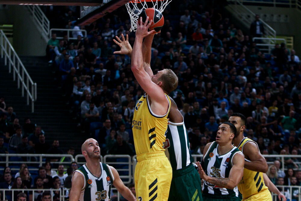 Luk Sikma je do ove sezone sa velikim uspehom nastupao za Albu