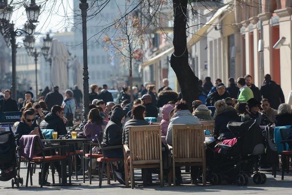 SUTRA NATPROSEČNO TOPLO VREME: Ipak, nemojte se mnogo opuštati! RHMZ predviđa i PROMENU