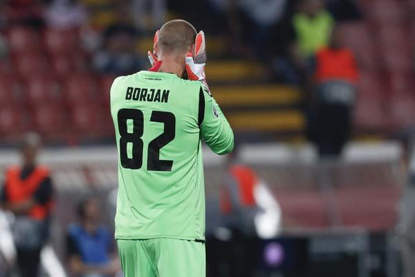 NOĆNA MORA ZA MILANA BORJANA: Dogodilo se ono što nikako nije želeo!