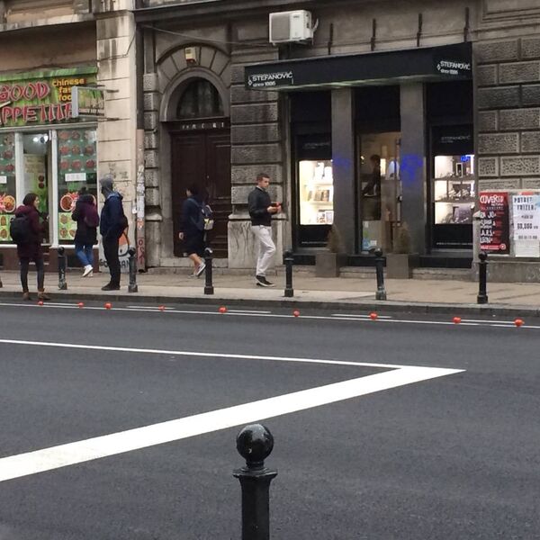 ZATVARAJU SE KAFIĆI, BIOSKOPI I POZORIŠTA, VOJSKA IZLAZI NA ULICE: Šta za građane znači uvođenje vanrednog stanja?