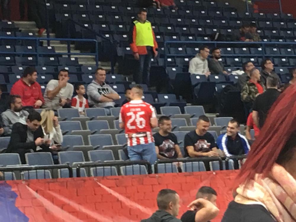 Momak u dresu Gorana Gogića  