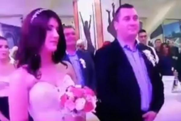 O OVOM MLADOŽENJI PRIČA CELA SRBIJA: Jovana je rekla DA, a onda je došao red na Željka! PA OVO JE HIT (VIDEO)