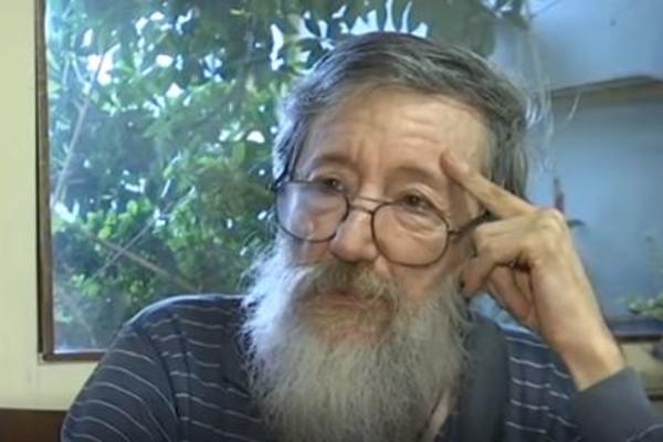 OVO JE KUĆA KOJU JE HUMANI ČOVEK POKLONIO DECI OBOLELOJ OD RAKA: Čika Zoran živi u malom stanu, ima penziju 15.000!