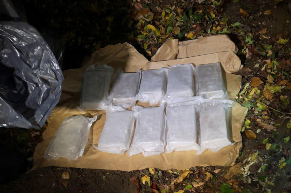 UHAPŠENI PRI PRIMOPREDAJI HEROINA: Beograđani PALI zbog DROGE koja je stigla iz Bugarske!