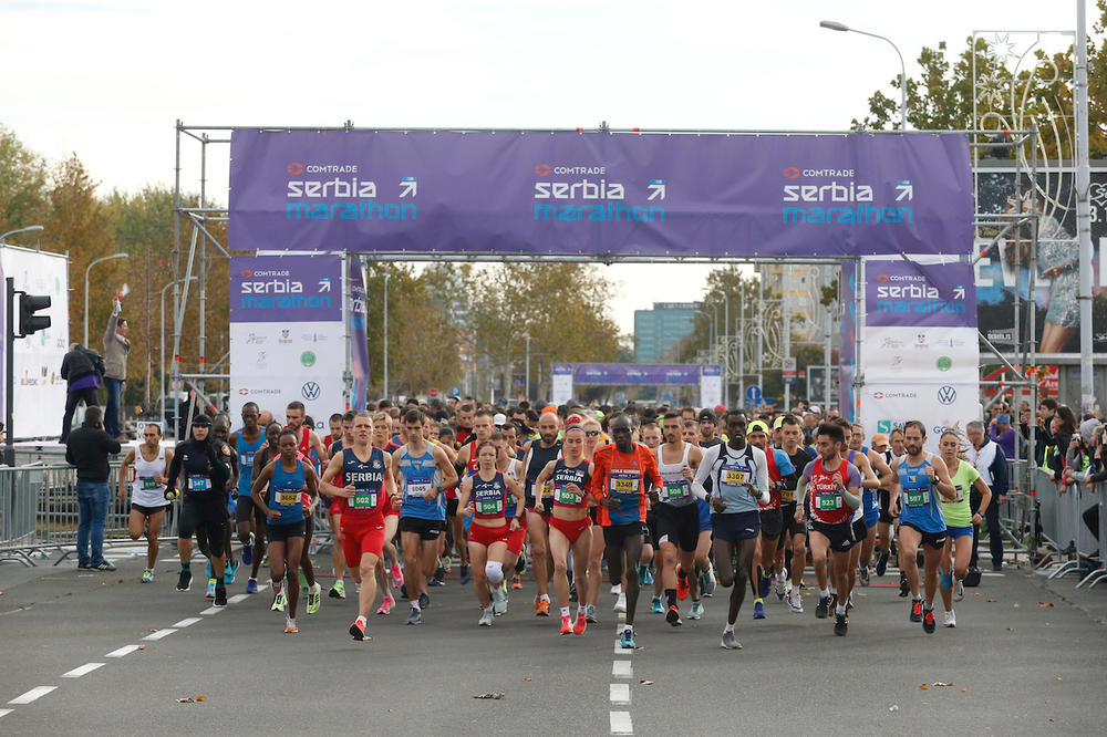 ODRŽAN PRVI SERBIA MARATON: Teodora Simović pobednica, Mitrović i Jevtićeva srebrni na polumaratonu!