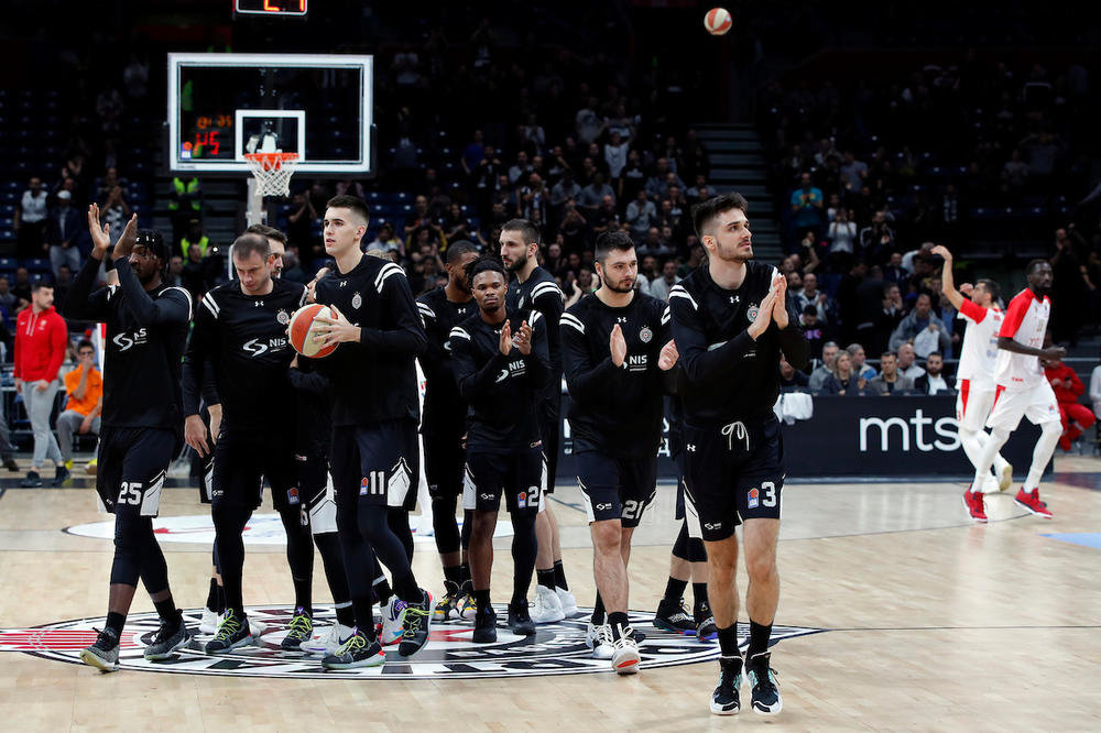 CENTAR NAPUSTIO PARTIZAN: Crno-beli ostali bez košarkaša uoči spektakla u Evrokupu!