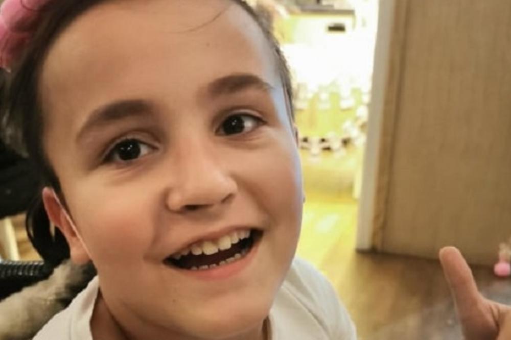 IGOR JE TRČAO ZA MALU ANJU! Devojčica je 2 puta reanimirana, ima CEREBRALNU PALARIZU! Mesečni troškovi su 700 EVRA
