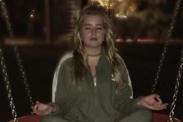 STUDENTKINJA IZNENADA UMRLA, U NJENOM DNEVNIKU OTKRILI SUMORAN RAZLOG: Ovo rade mnoge devojke!