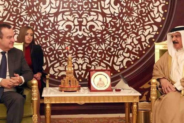 DAČIĆ JE KRALJU BAHREINA PRENEO VAŽNU PORUKU OD VUČIĆA! Urađena je i još jedna BITNA STVAR za Srbe (FOTO)