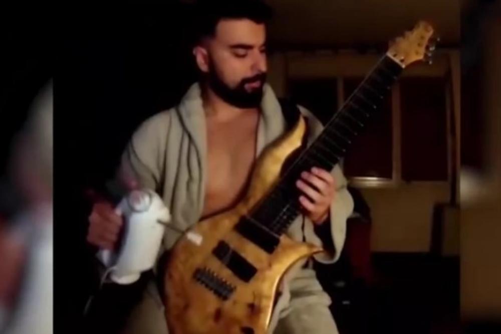 OVAJ SRBIN JE POSTAO VIRAL U CELOM SVETU: Uzeo je mikser i gitaru u ruke, SVI SU U ŠOKU OD ONOGA ŠTO SE DESILO