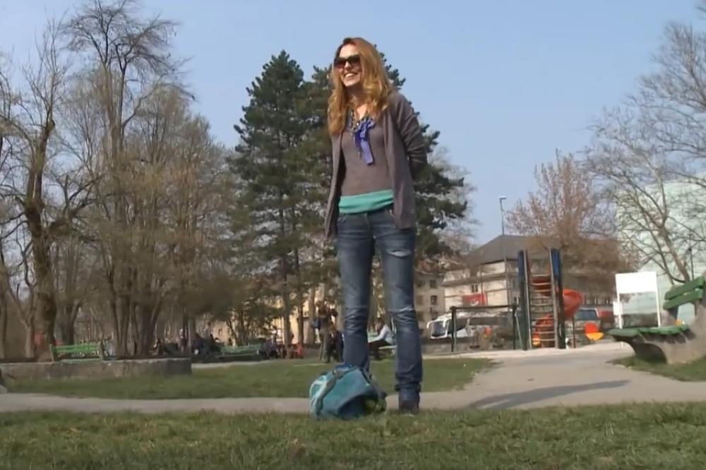 POZNATA PEVAČICA SE BORI SA OPAKOM BOLEŠĆU, PROGNOZE OČAJNE: Ne mogu sama ni maskaru da stavim, tata mi kuva (FOTO)