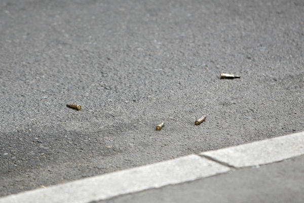 HOROR U BAČKOJ PALANCI: Pucali iz AUTOMOBILA, metak uleteo u prostoriju u kojoj su BILA DECA